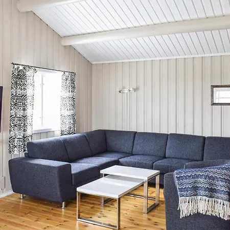 4 Bedroom In *