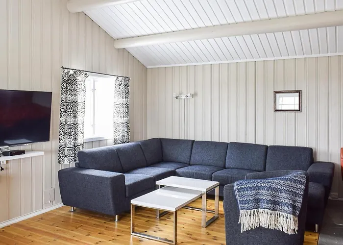 4 Bedroom In *